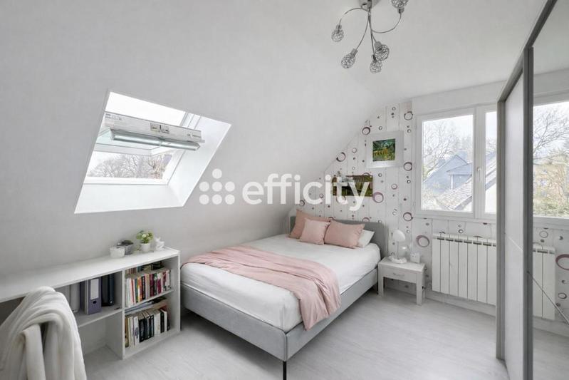 Maison - 135 m² - 8 pièces