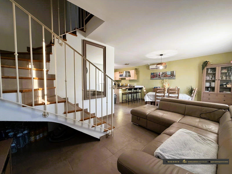 Maison - 94 m² - 5 pièces