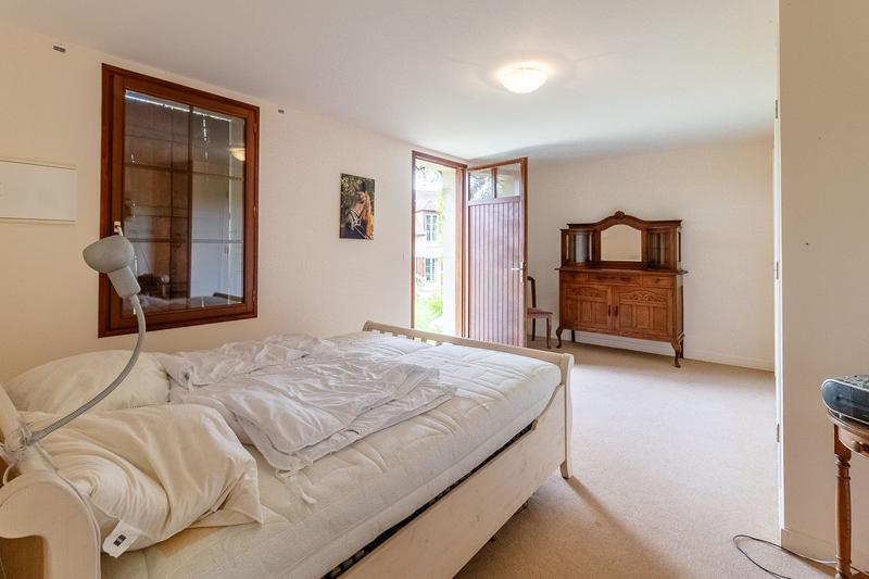 Maison - 265 m² - 10 pièces