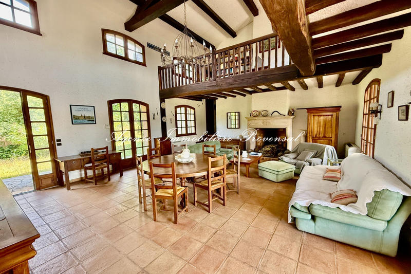 Villa - 154 m² - 6 pièces