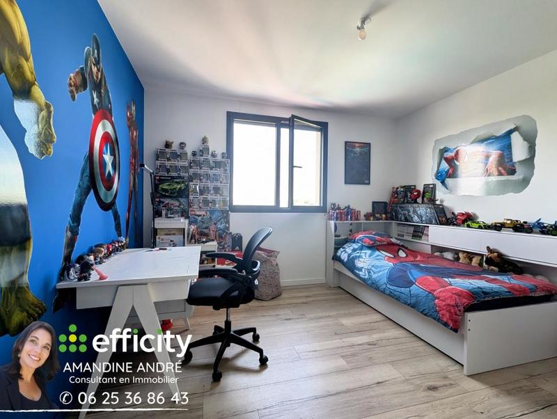 Maison - 245 m² - 7 pièces