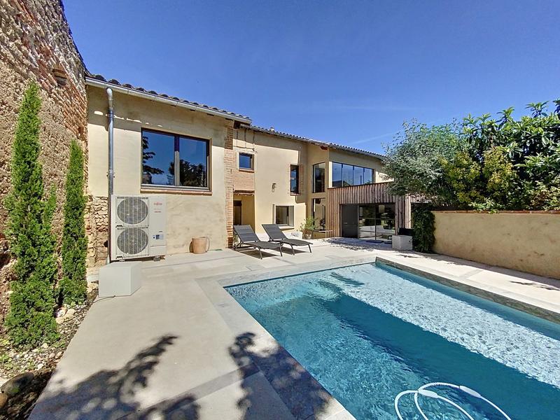 Maison - 263 m² - 7 pièces