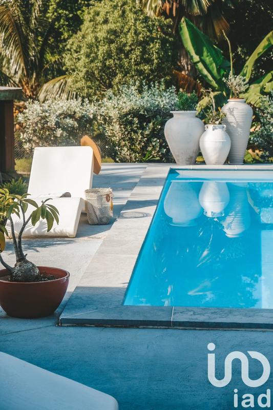 Maison - 272 m² - 5 pièces