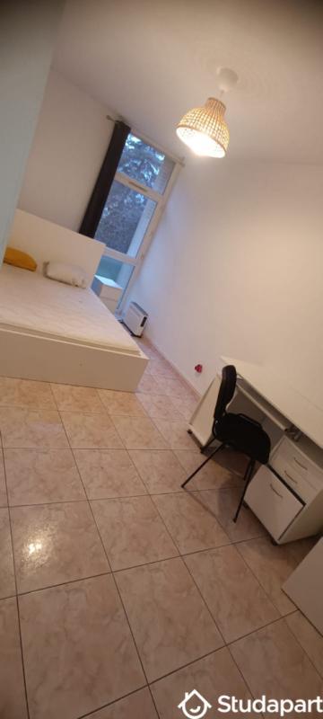 Chambre - 11 m² - 1 pièce