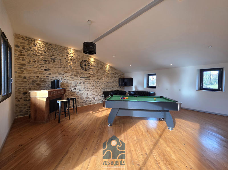 Maison - 200 m² - 5 pièces