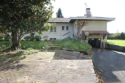 Maison - 208 m² - 7 pièces