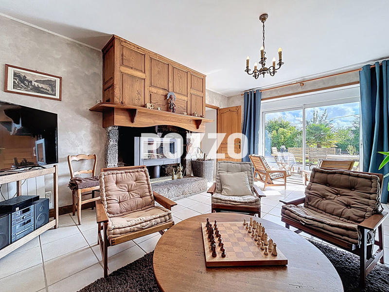 Maison - 207 m² - 10 pièces