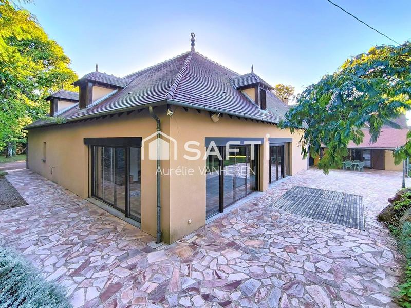 Maison - 291 m² - 11 pièces