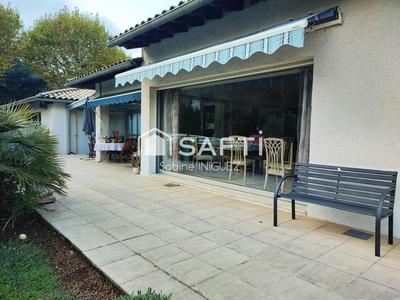 Maison - 228 m² - 6 pièces