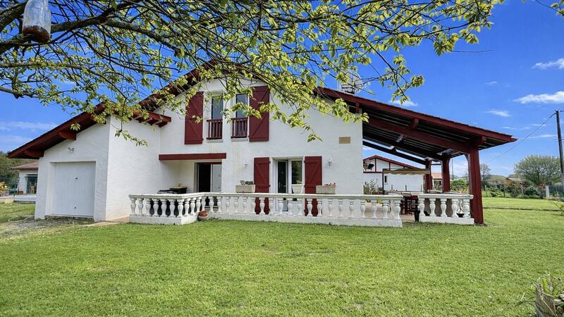 Maison - 152 m² - 6 pièces