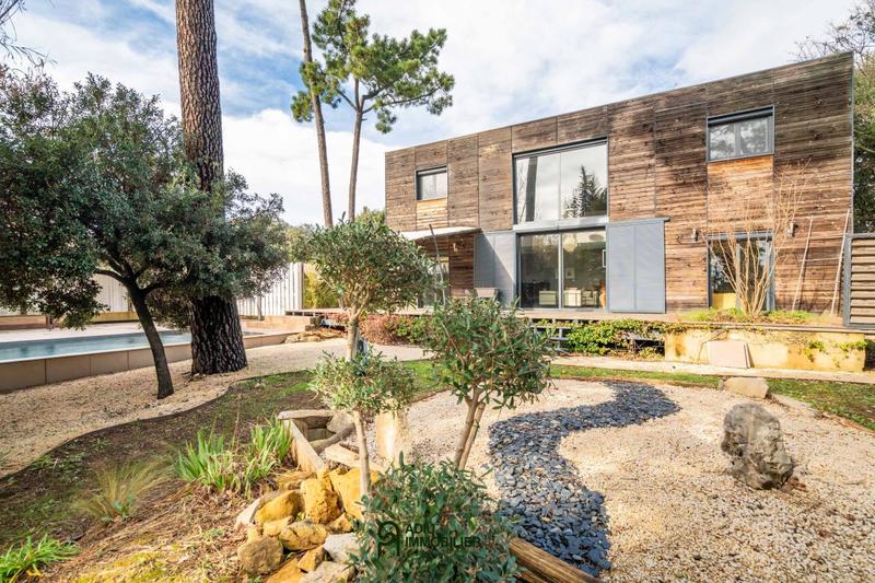 Maison - 136 m² - 4 pièces