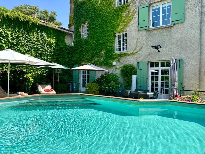 Maison - 196 m² - 5 pièces