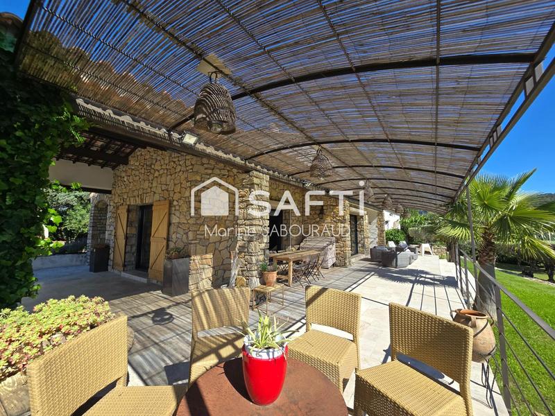 Maison - 192 m² - 6 pièces