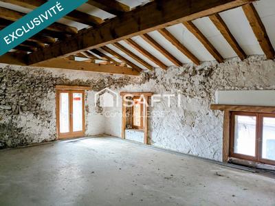 Maison - 90 m² - 4 pièces