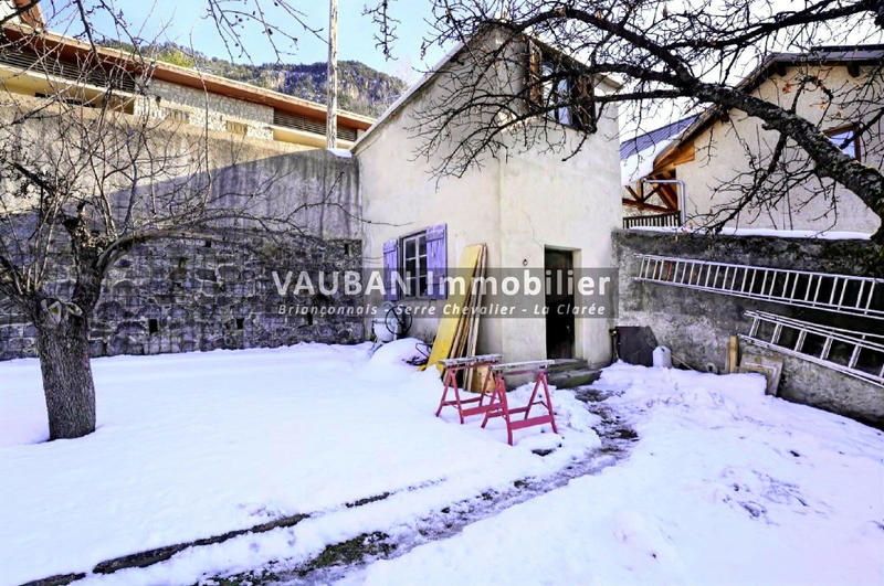 Maison - 400 m² - 20 pièces