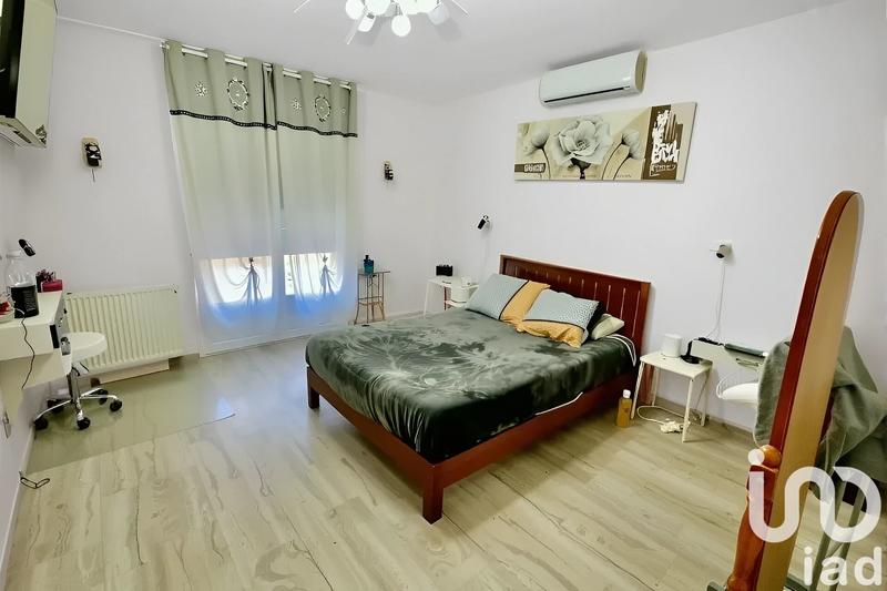 Maison - 228 m² - 8 pièces