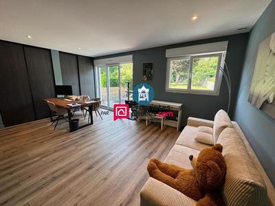 Maison - 223 m² - 10 pièces