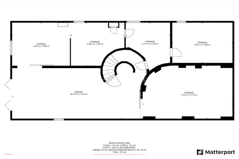 Maison - 292 m² - 7 pièces