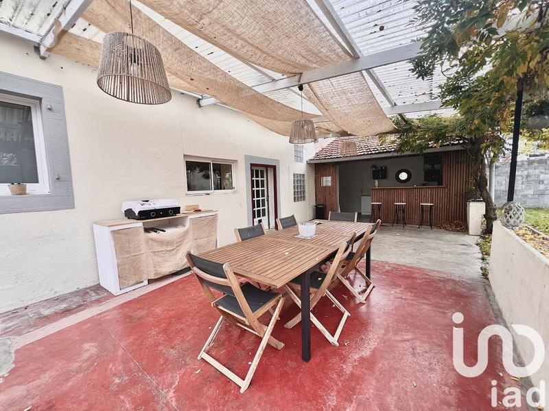 Maison - 201 m² - 6 pièces