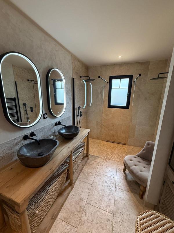 Villa - 310 m² - 10 pièces