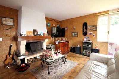 Demeure - 185 m² - 10 pièces