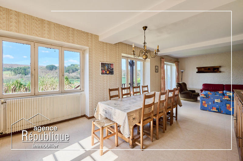 Maison - 320 m² - 13 pièces