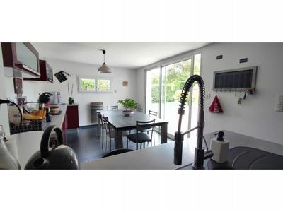 Maison - 122 m² - 6 pièces