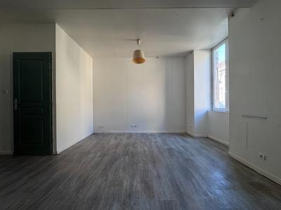 Immeuble - 157 m² - 7 pièces