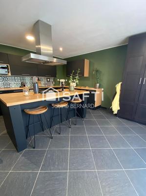 Maison - 148 m² - 5 pièces