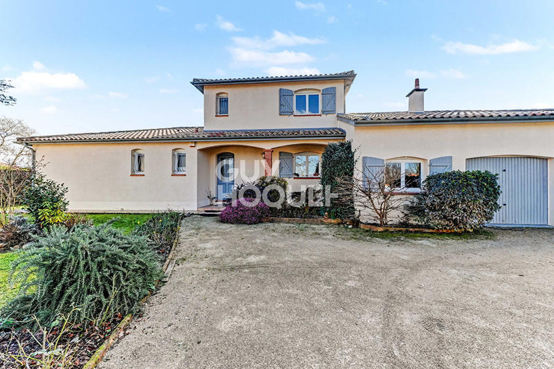 Maison - 161 m² - 6 pièces