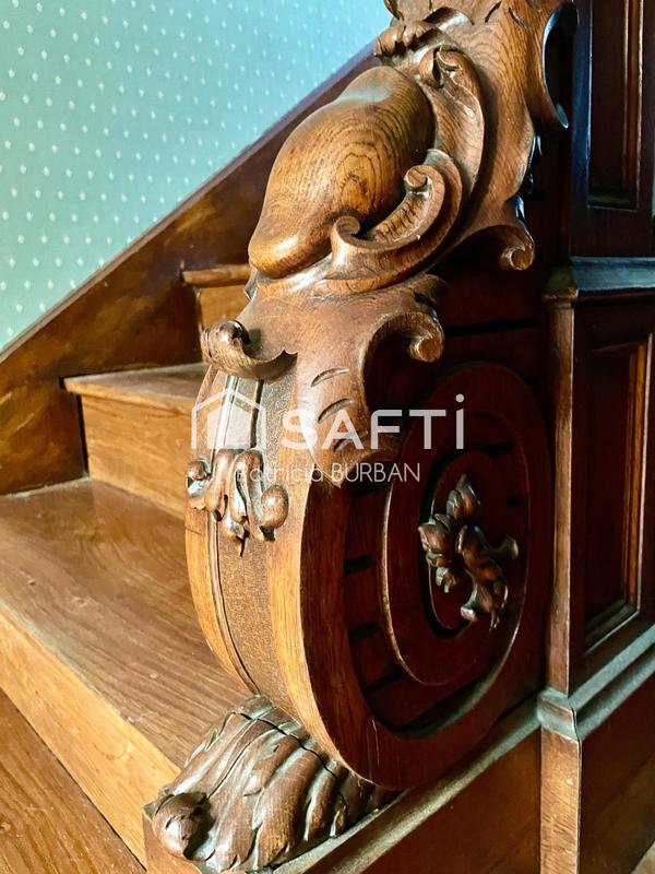 Maison - 184 m² - 8 pièces