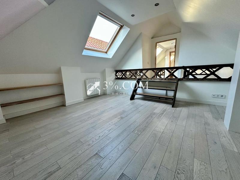 Loft - 143 m² - 5 pièces