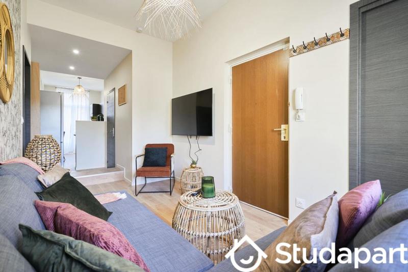 Chambre - 10 m² - 1 pièce