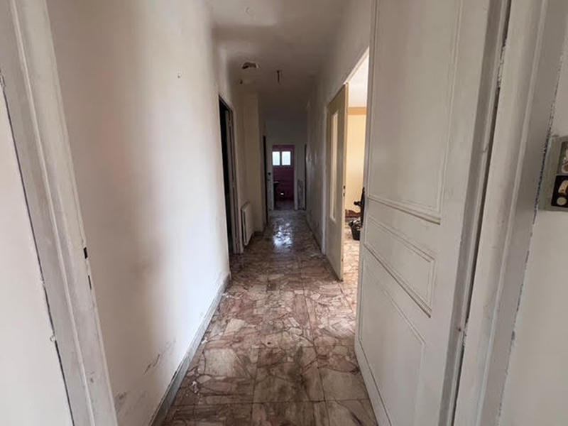 Maison - 300 m² - 4 pièces