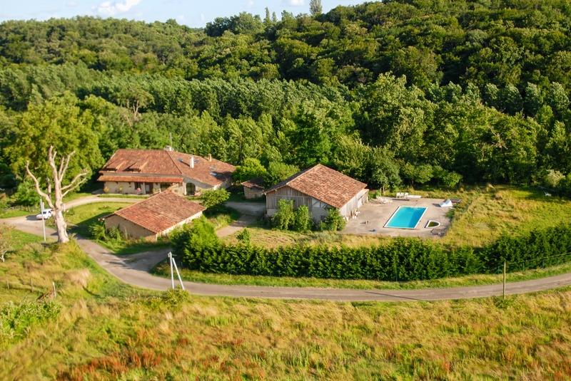 Maison - 360 m² - 7 pièces