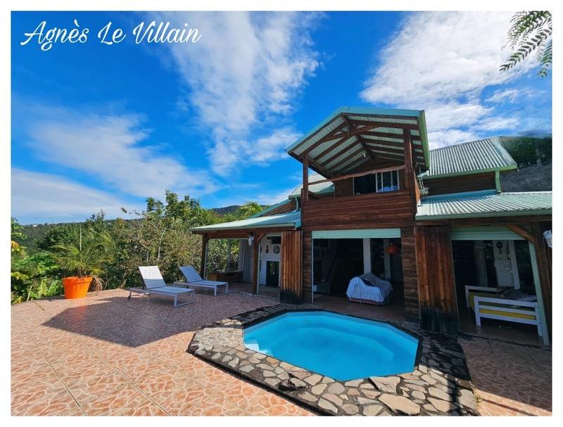 Maison - 137 m² - 4 pièces