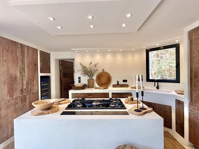 Villa - 260 m² - 6 pièces