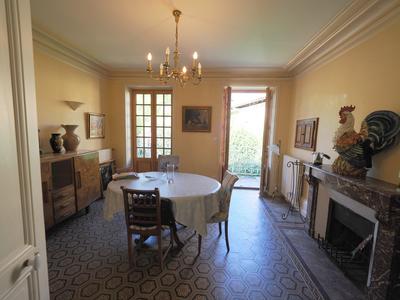 Maison - 344 m² - 15 pièces