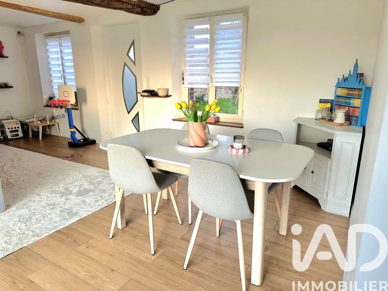 Maison - 90 m² - 5 pièces