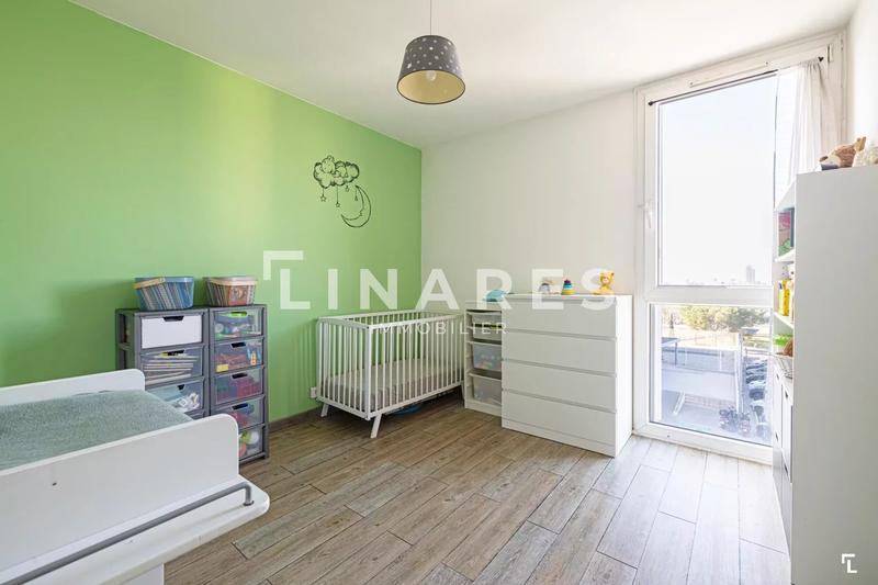 Appartement - 93 m² - 5 pièces