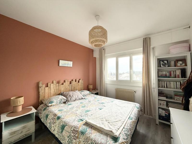 Appartement ancien - 61 m² - 3 pièces