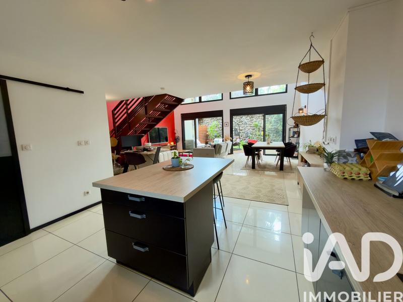 Maison - 90 m² - 3 pièces