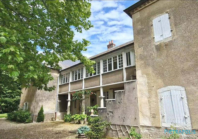 Maison - 300 m² - 13 pièces