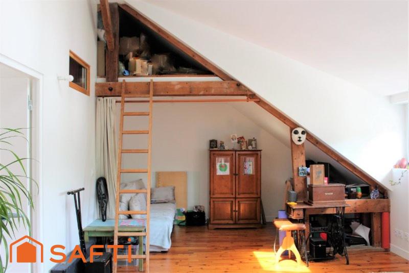 Maison - 216 m² - 6 pièces