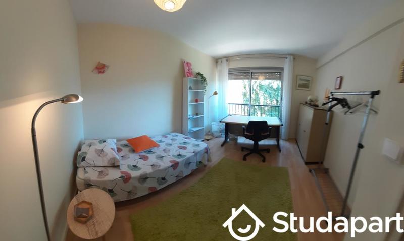 Chambre - 17 m² - 1 pièce