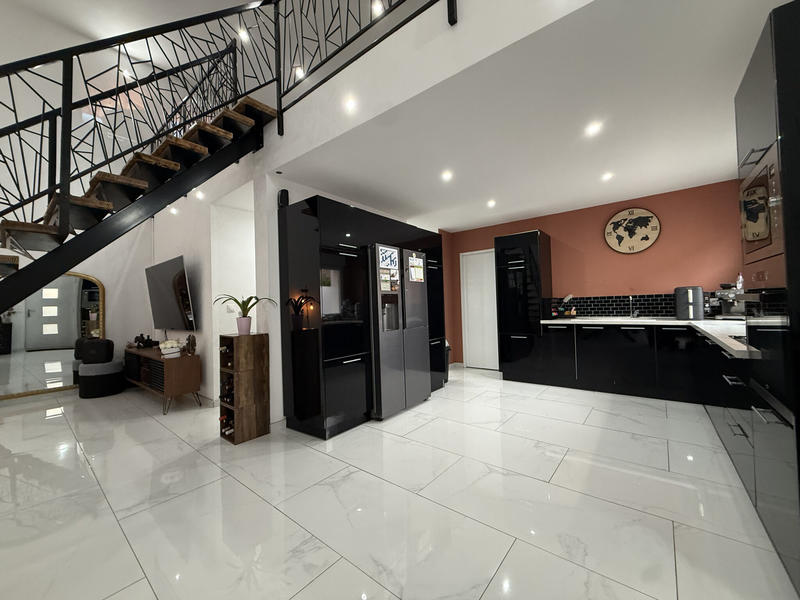 Maison - 150 m² - 4 pièces