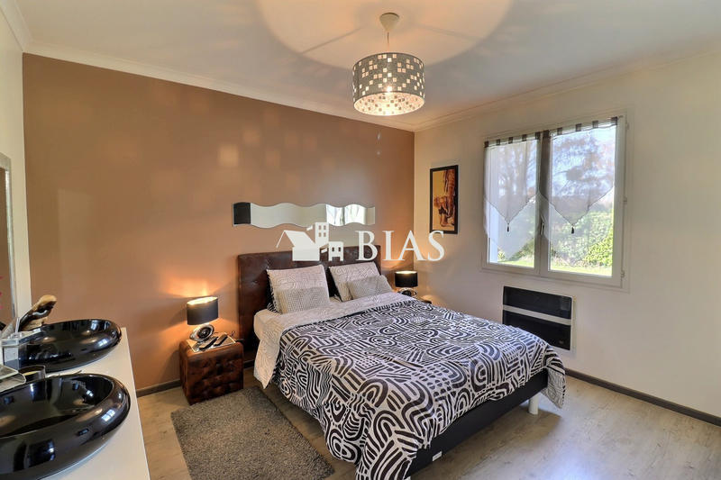 Maison - 95 m² - 5 pièces