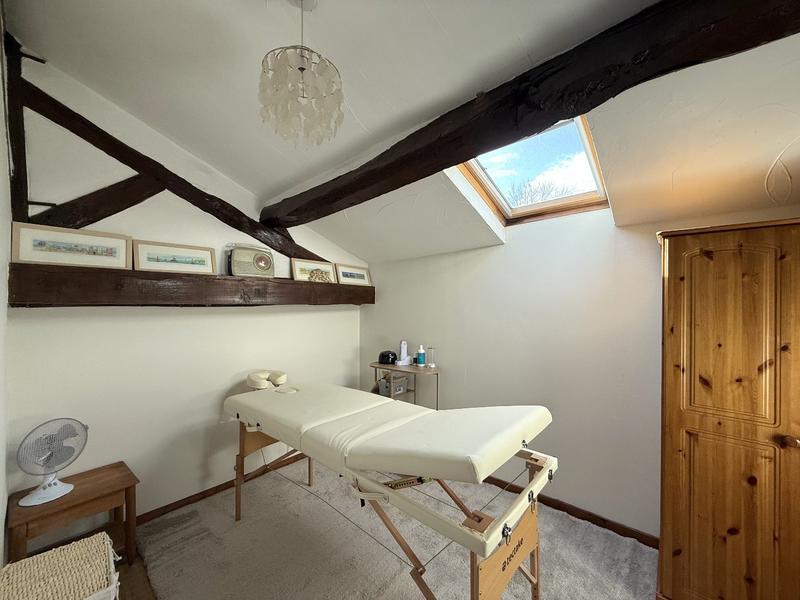 Maison - 250 m² - 11 pièces