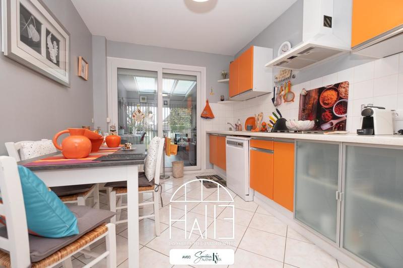 Pavillon - 180 m² - 6 pièces