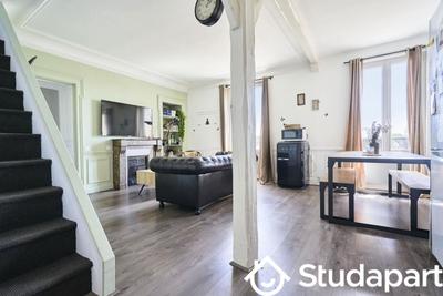 Chambre - 9 m² - 1 pièce